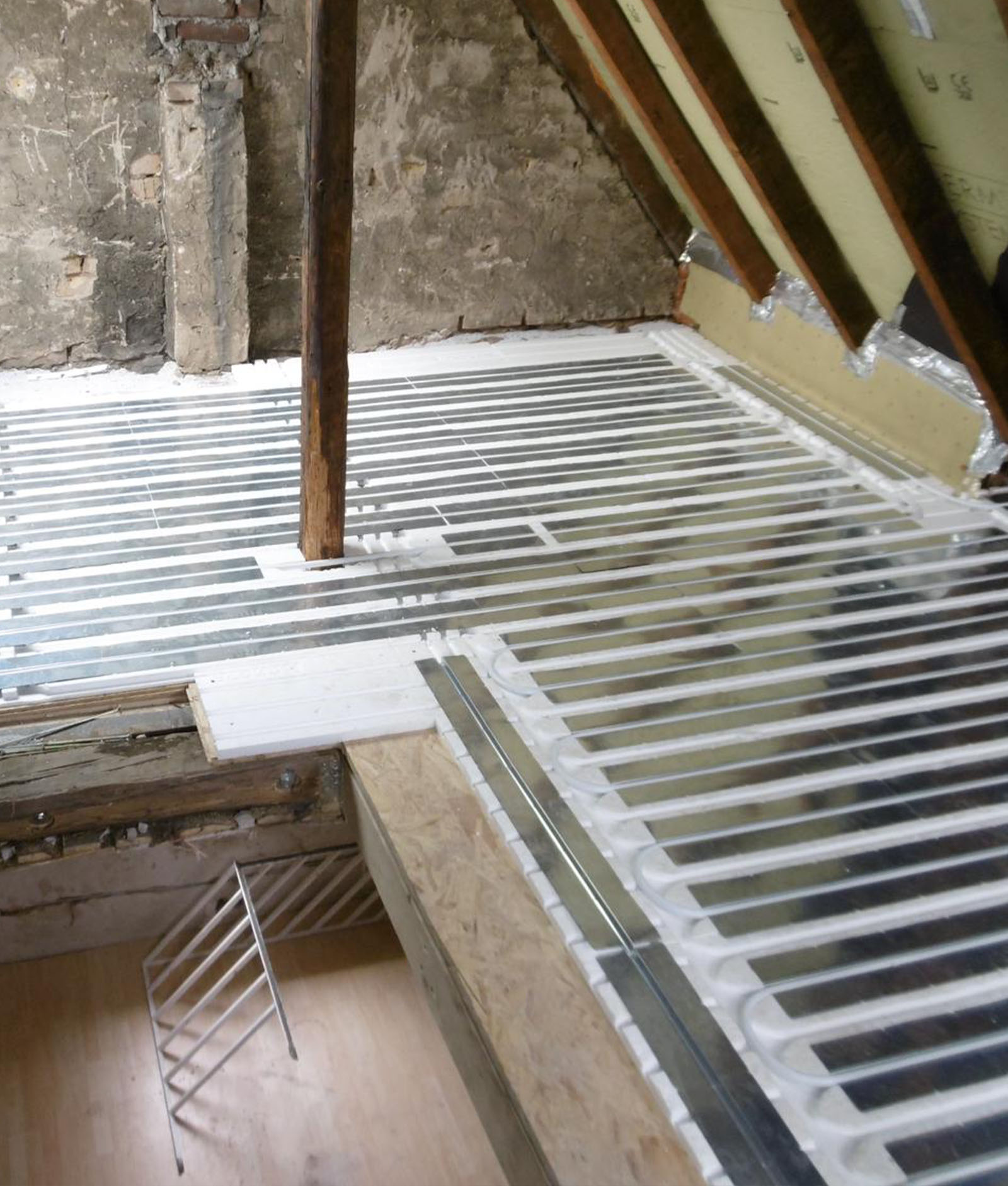 Einbau einer Fußbodenheizung